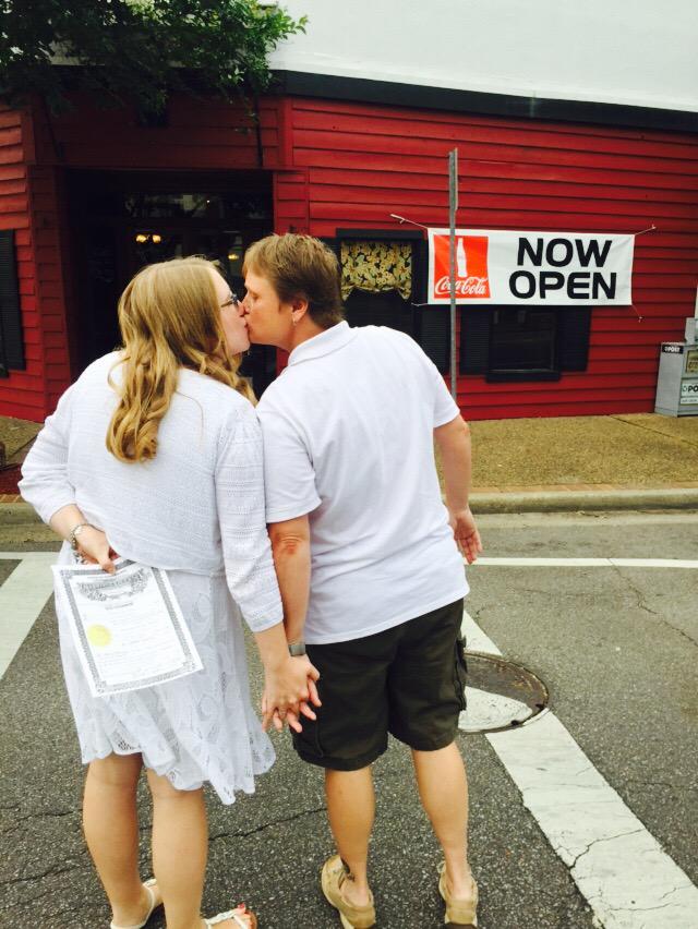 dandeliondear's tweet photo. #LoveWins #msmarriage http://t.co/uxvBlUkMtR