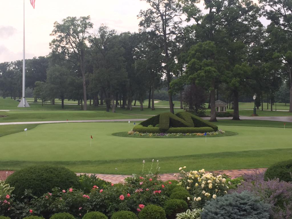 lambierto's tweet photo. MedinahCC @paylocity rain or shine always a great time! #pctygolf http://t.co/f6pnhljNCc