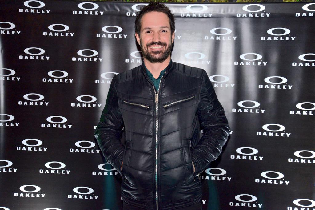 julianvarde76's tweet photo. Lanzamiento #OakleyArgentina en el @FSBuenosAires http://t.co/FNfJZlkUvp