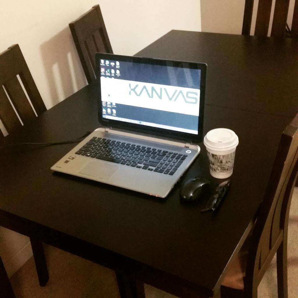 adamireland1's tweet photo. Last day at the @MMAKanvas work bench today (AKA my kitchen table) - its been a blast. #mma #ufc http://t.co/5fqClBqdmL