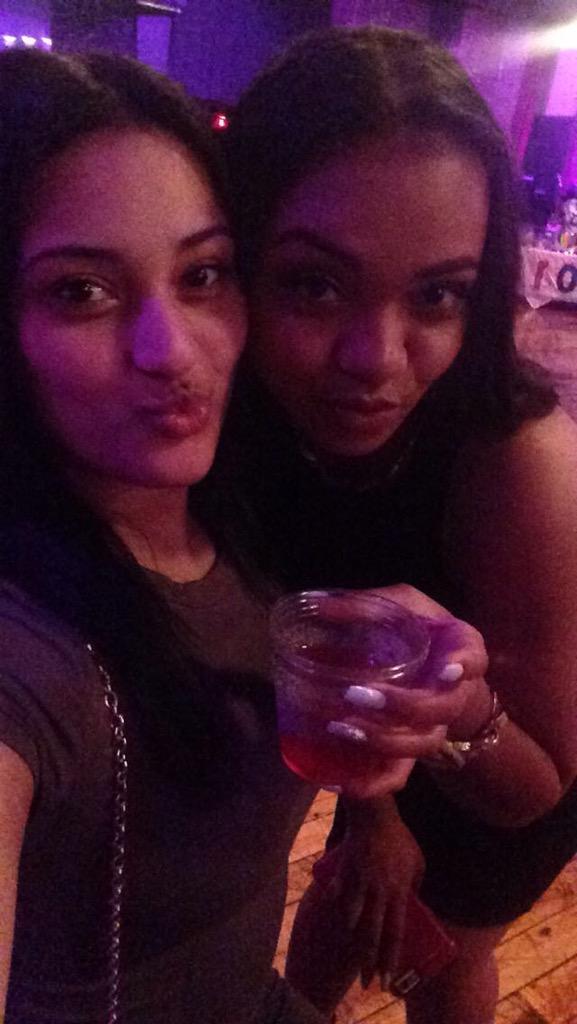 jomclark's tweet photo. Usies 👭 #MySas #GraduationParty @TiiTTies_n_Beer http://t.co/tZOuHqd43x