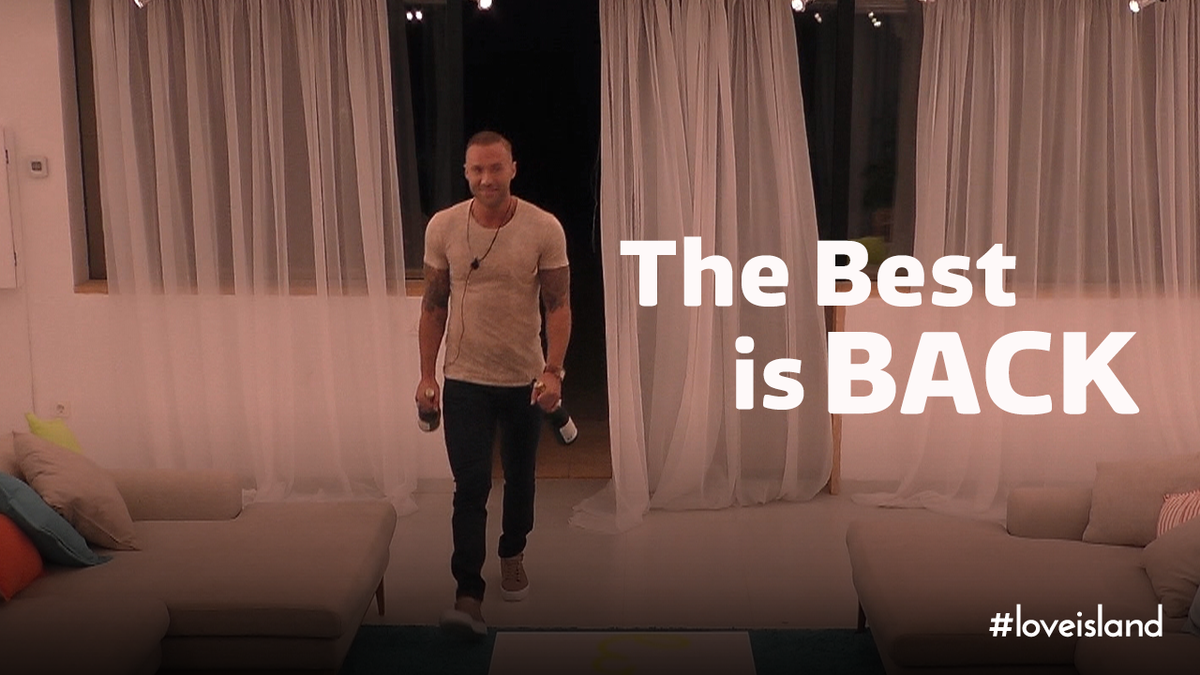 LoveIsland's tweet photo. Welcome to #LoveIsland, @CalumBest! http://t.co/Xn1LiT8U7F