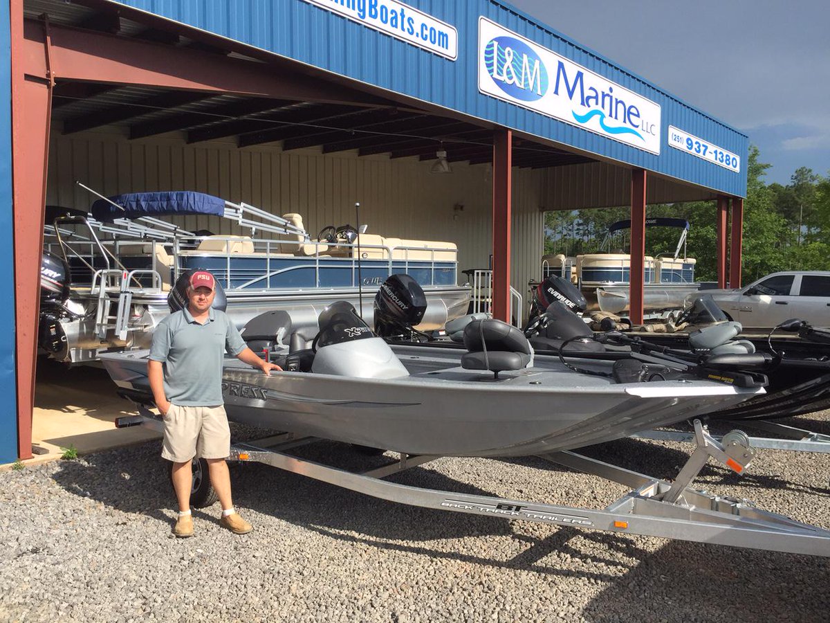LMMarineLLC's tweet photo. Another happy customer leaving the lot in his brand new Xpress XP7!! Thanks Jacob! Come by and see us today! #xpre... http://t.co/suOOTKFZkh