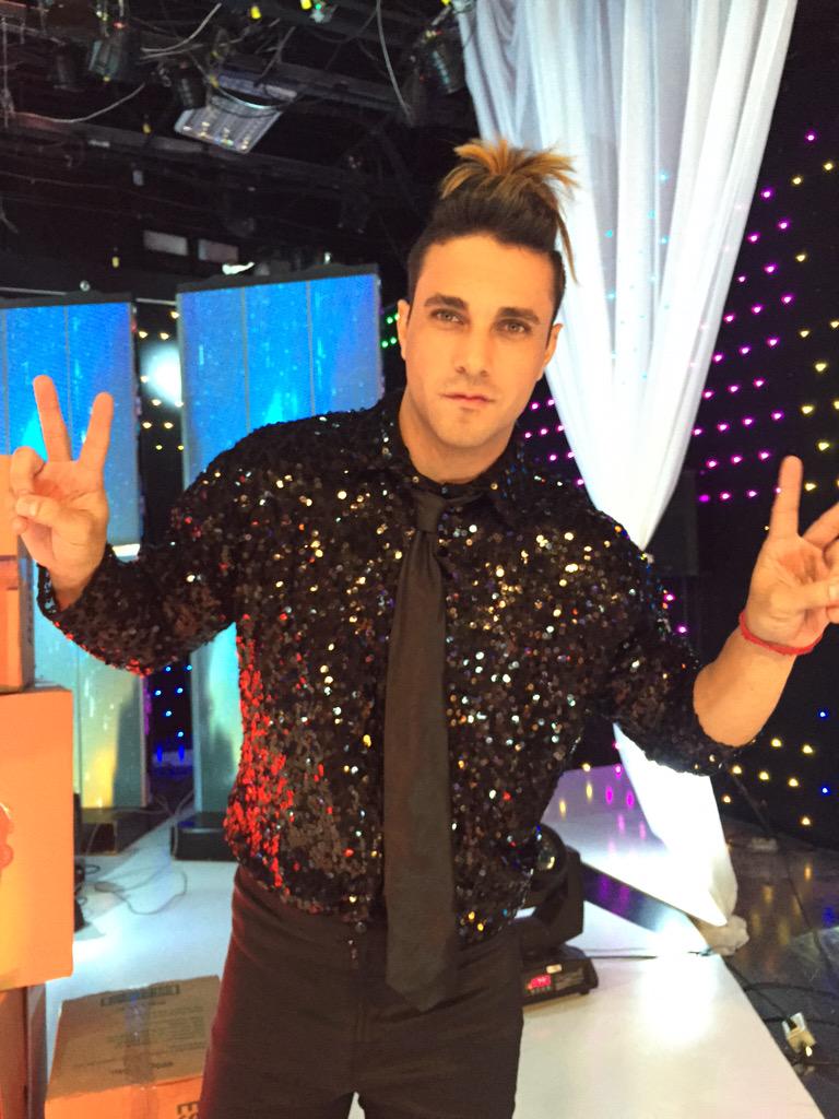 tcsoyelmejor's tweet photo. Regálale un RT si crees que debe seguir.

@TitoGomez10 te necesita para poder decir: "SOY EL MEJOR". #EscandaloVIP 😎 http://t.co/itJrYX27eb