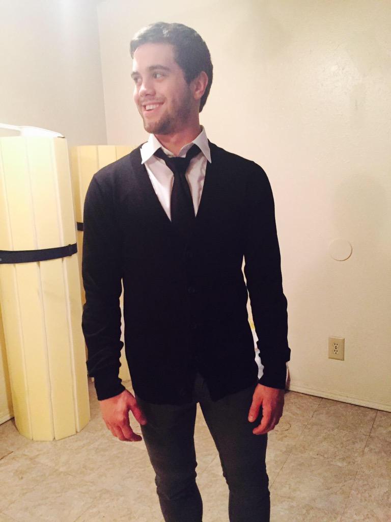 LakeHumour's tweet photo. Sharp dressed man http://t.co/MogVzwFrdy