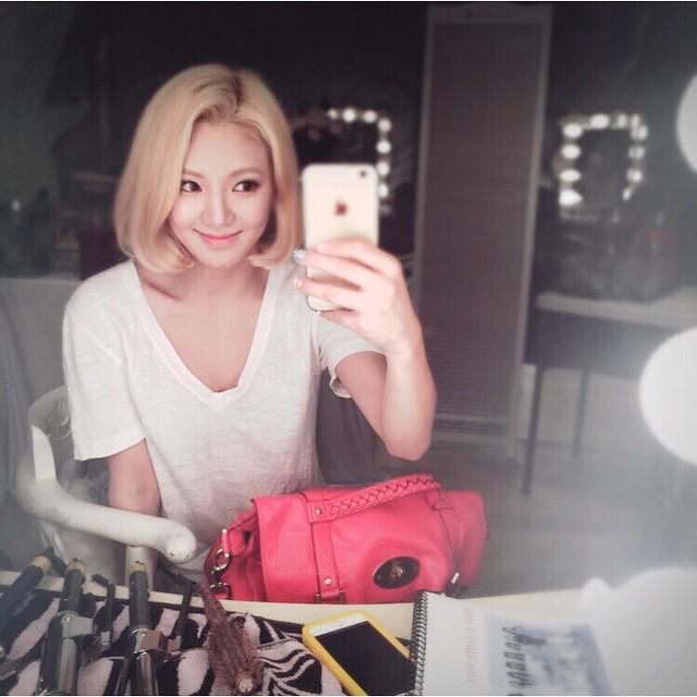 [OTHER][26-11-2013]SELCA MỚI NHẤT CỦA HYOYEON  - Page 12 CIt6OleUMAApg9C