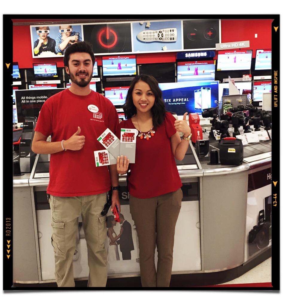 JDinh126's tweet photo. We got 3 REDcards back to back to back in Electronics❗️💳👍🏼 #myteamrocks #leadbyexample #T2319 #D207 #cannonball http://t.co/i88z0GBqND