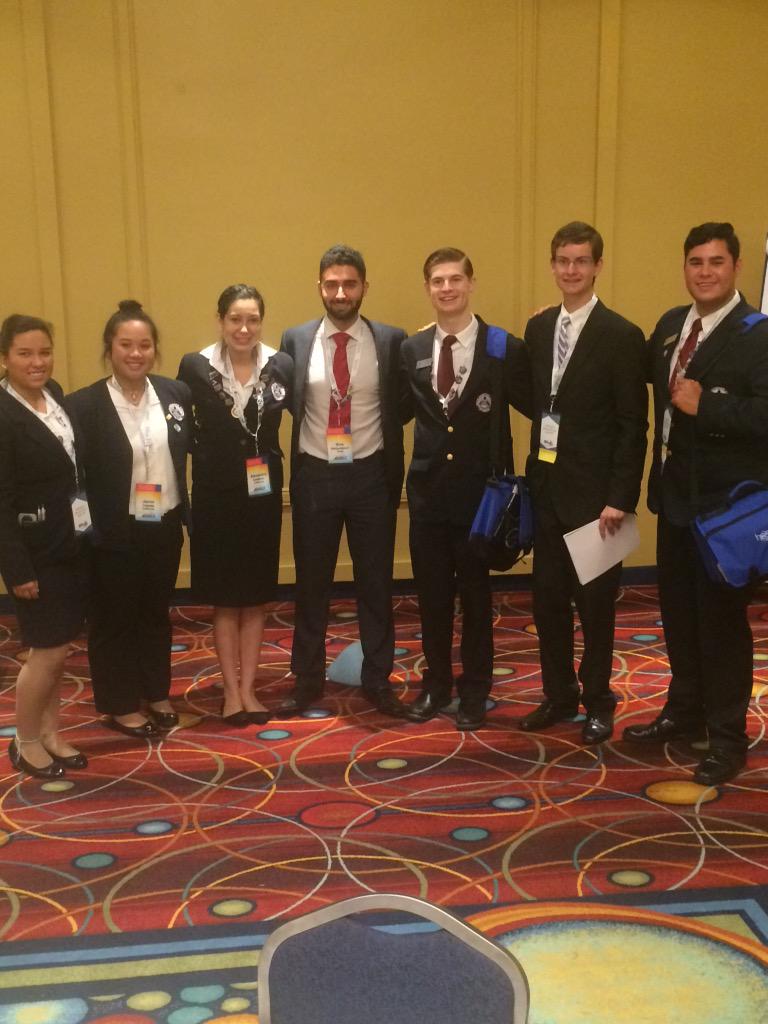 KarlaEliAguilar's tweet photo. Take me back #HOSANLC2015 http://t.co/NuBiXjD9ef