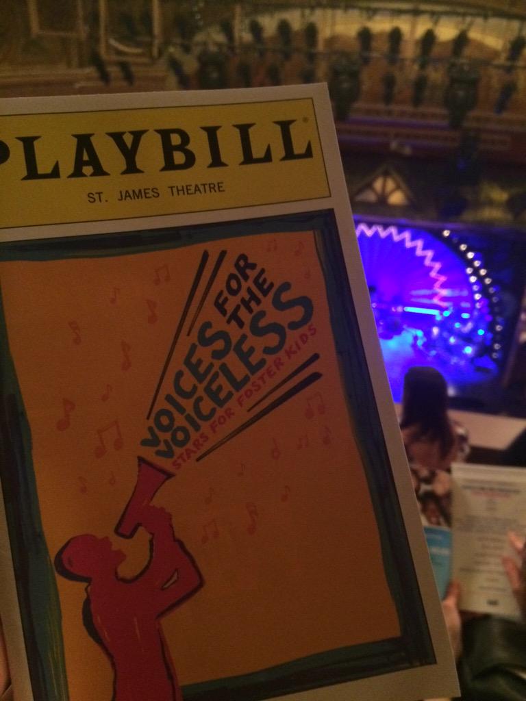 themostcove's tweet photo. Soy excited to see Tina Fey, Jane Krakowski, Megan Hilty, Tituss Burgess, &amp; Sutton Foster slay it for the kids!  💕😭💕 http://t.co/TUvL1Rx5bE