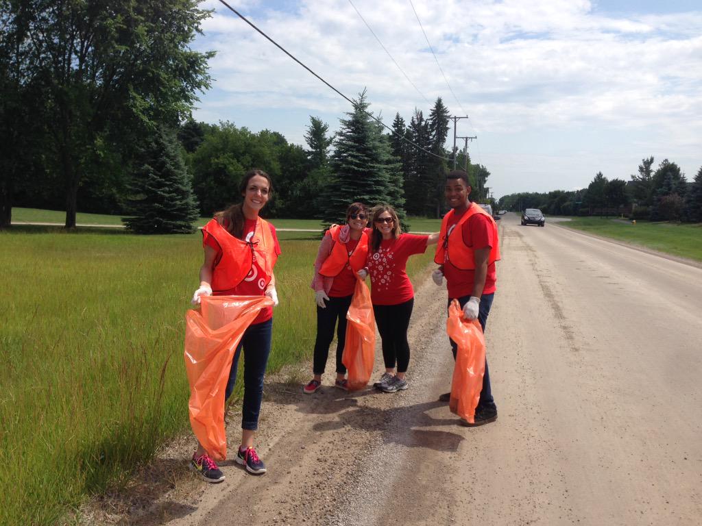 katiebaert's tweet image. Intern Volunteer Event!