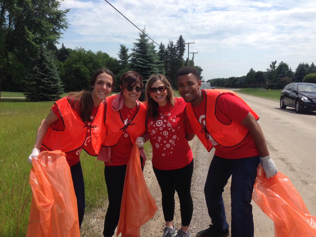 katiebaert's tweet image. Intern Volunteer Event!