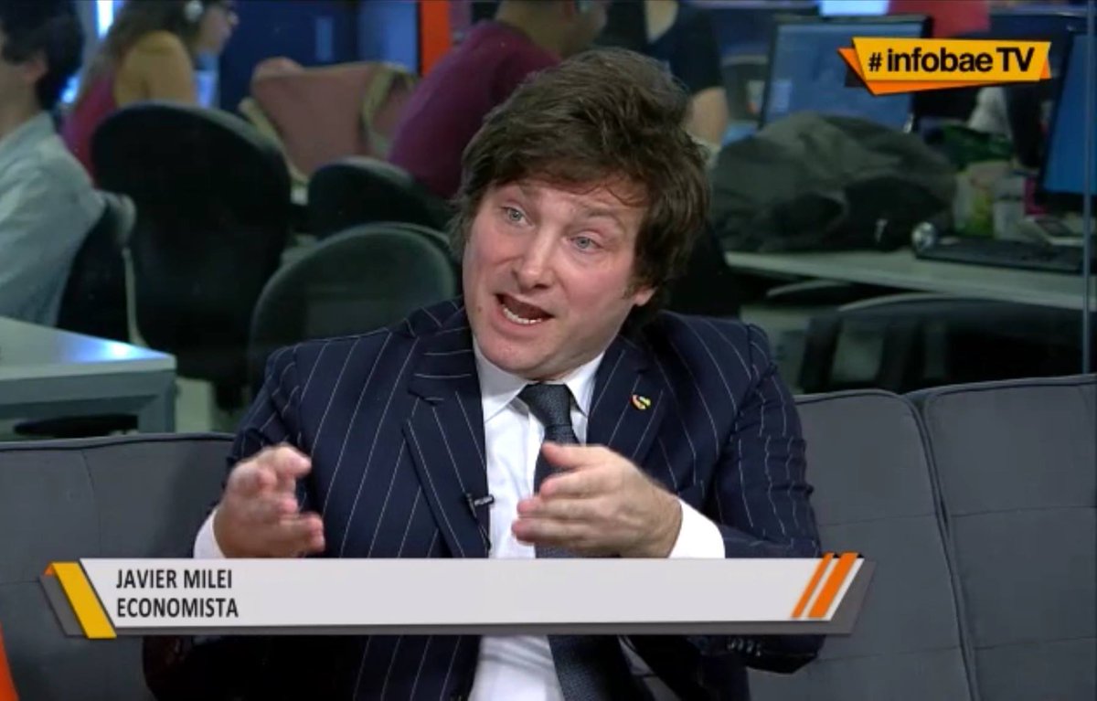 Rescoldo's tweet photo. En un rato, 21:00Hs el ecomista Javier Milei en el programa @efectoargentina por @AmericaTV conduce @matiastombolini http://t.co/4QVCdL9Yxw