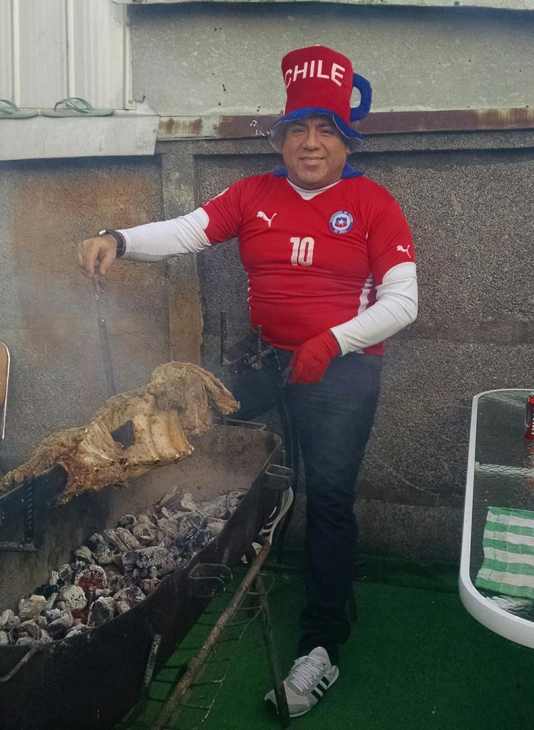 maurijaramillo's tweet photo. @Alexis_Sanchez @MedelPitbull @pinigol51 ... Vamos Chilenos... Alexis.. Te quiero vivito Ctm...!!! http://t.co/14KdZAuYO0