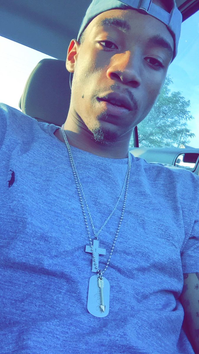 ALLin_Whitted's tweet photo. Koolin Koolin 😎 http://t.co/c8pohr6Ncx