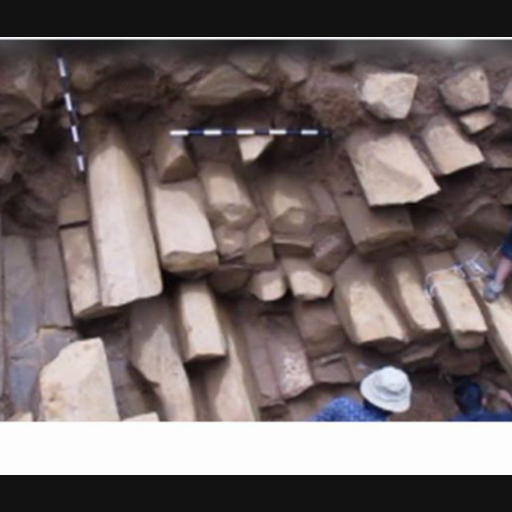 Can't wait to see the whole.. "@AndiArief_AA: Hasil eskavasi areologi Dr. Ali Akbar lapisan kedua #gunungpadang "