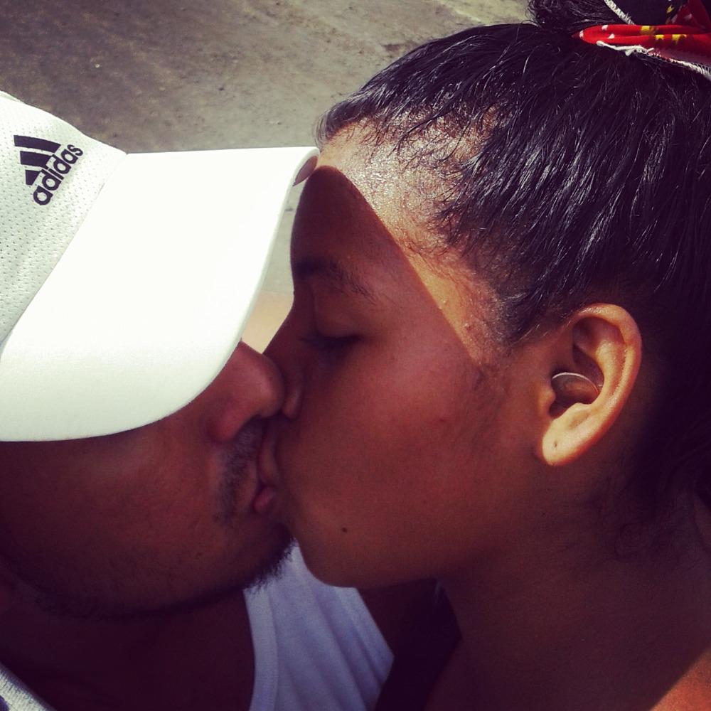 el_kony's tweet photo. Pasando un bonito momento cn mi muñekita http://t.co/6OLAsMomlx