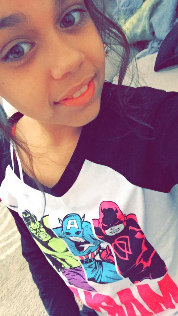 ParisMackay's tweet photo. Getting ready for shopping yay!!😆 http://t.co/NMssAQx86O