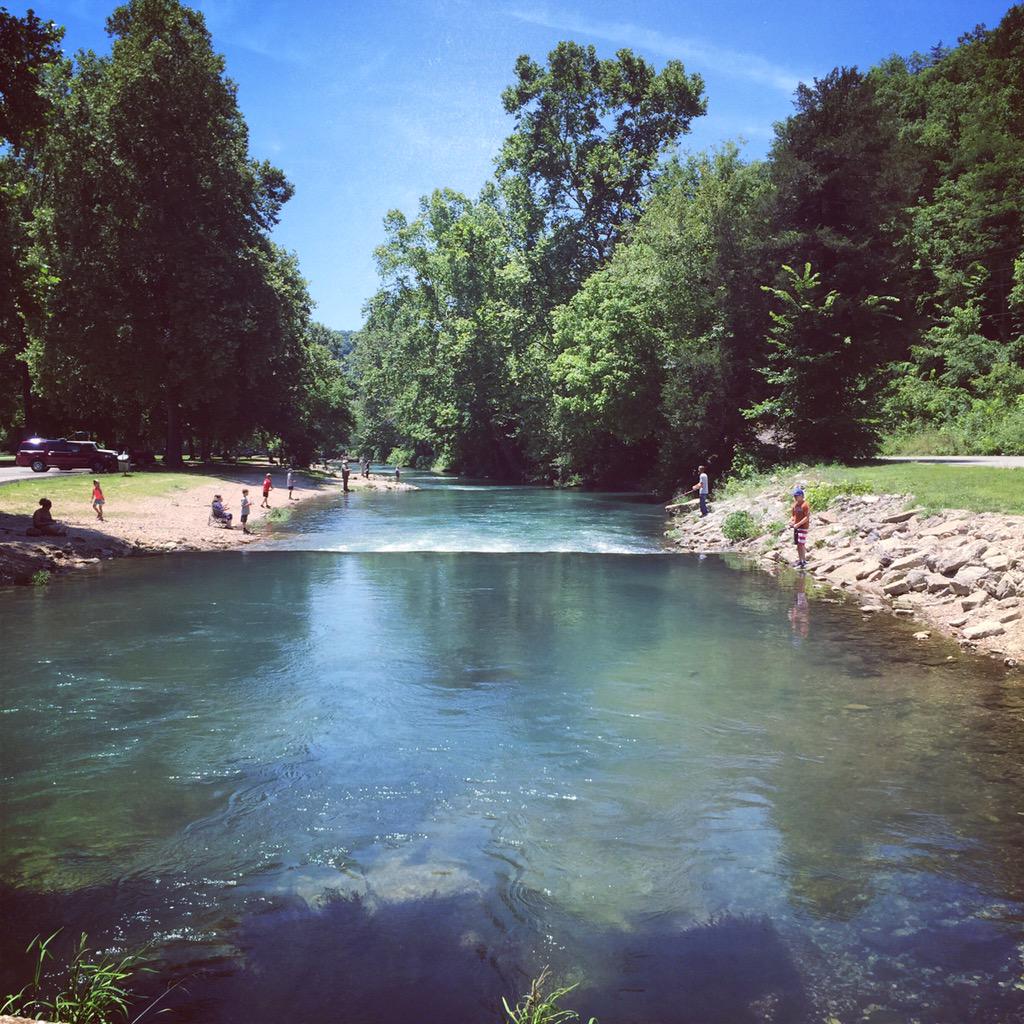 kwbransonmo's tweet photo. @roaringriver http://t.co/h2V8ticVBN