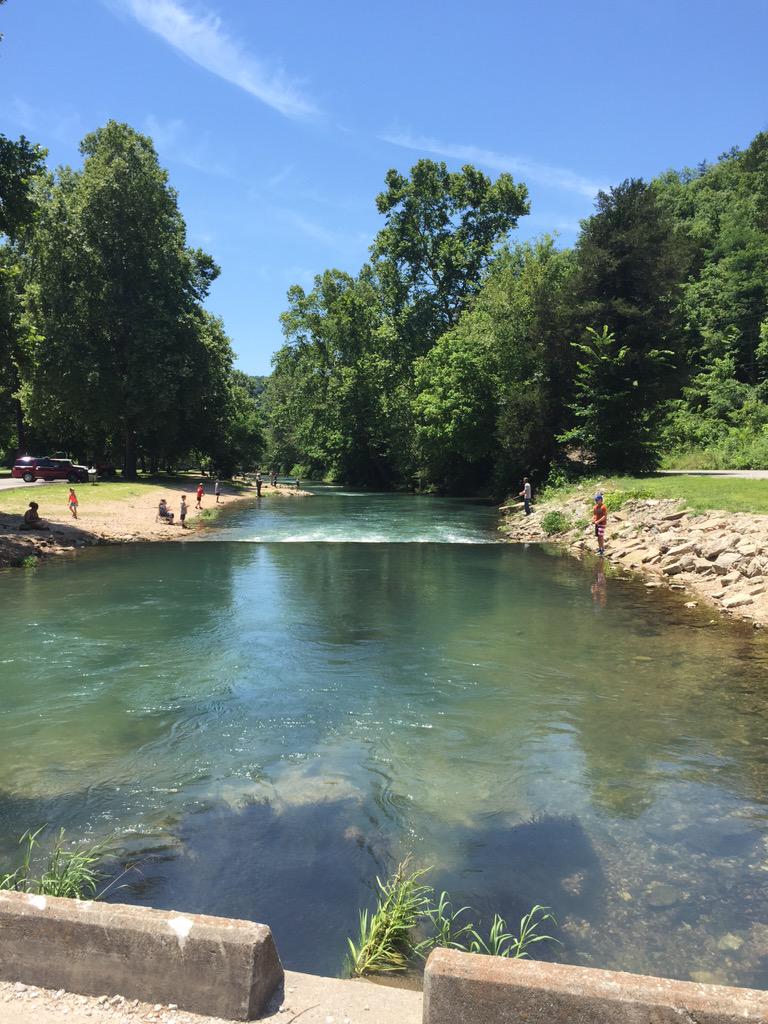 kwbransonmo's tweet photo. @roaringriver http://t.co/h2V8ticVBN