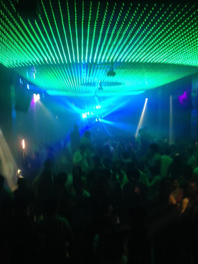 BLVacapulco's tweet photo. La mejor #VidaNocturna sólo en #Believe #Blv #TheNightLifeEvolution #Acapulco !! #AcapulcoSeTeAntoja http://t.co/fyvO7jkxCp