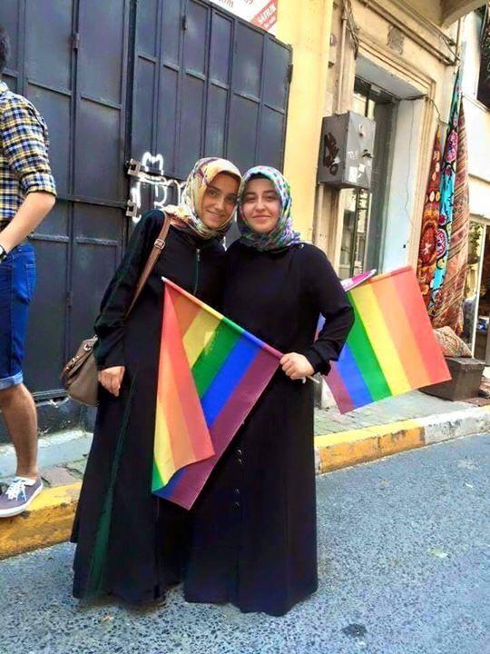 ibrahimbaran's tweet photo. Bugünün sözü üstad NFK'dan, olur olmaz yerlere zıplayıp en son LGBT yürüyüşünde görülen başörtülü ablalara: http://t.co/fSqY4YuNtT