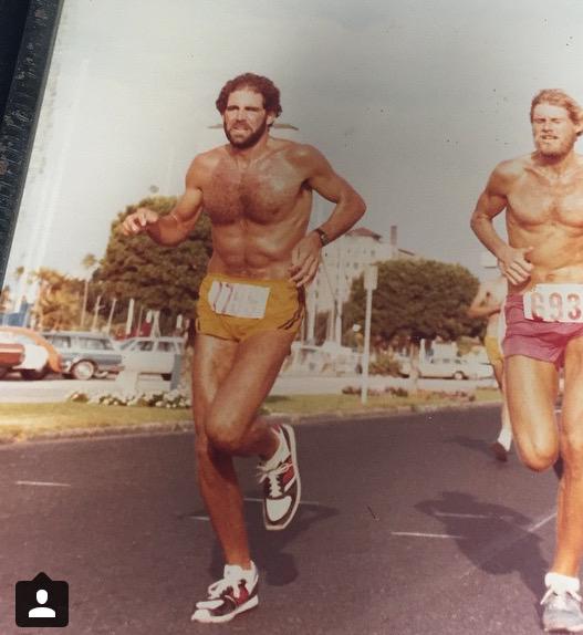 roysrunningals1's tweet photo. Roy runnin' back in the day! http://t.co/aanFJC2Jt2