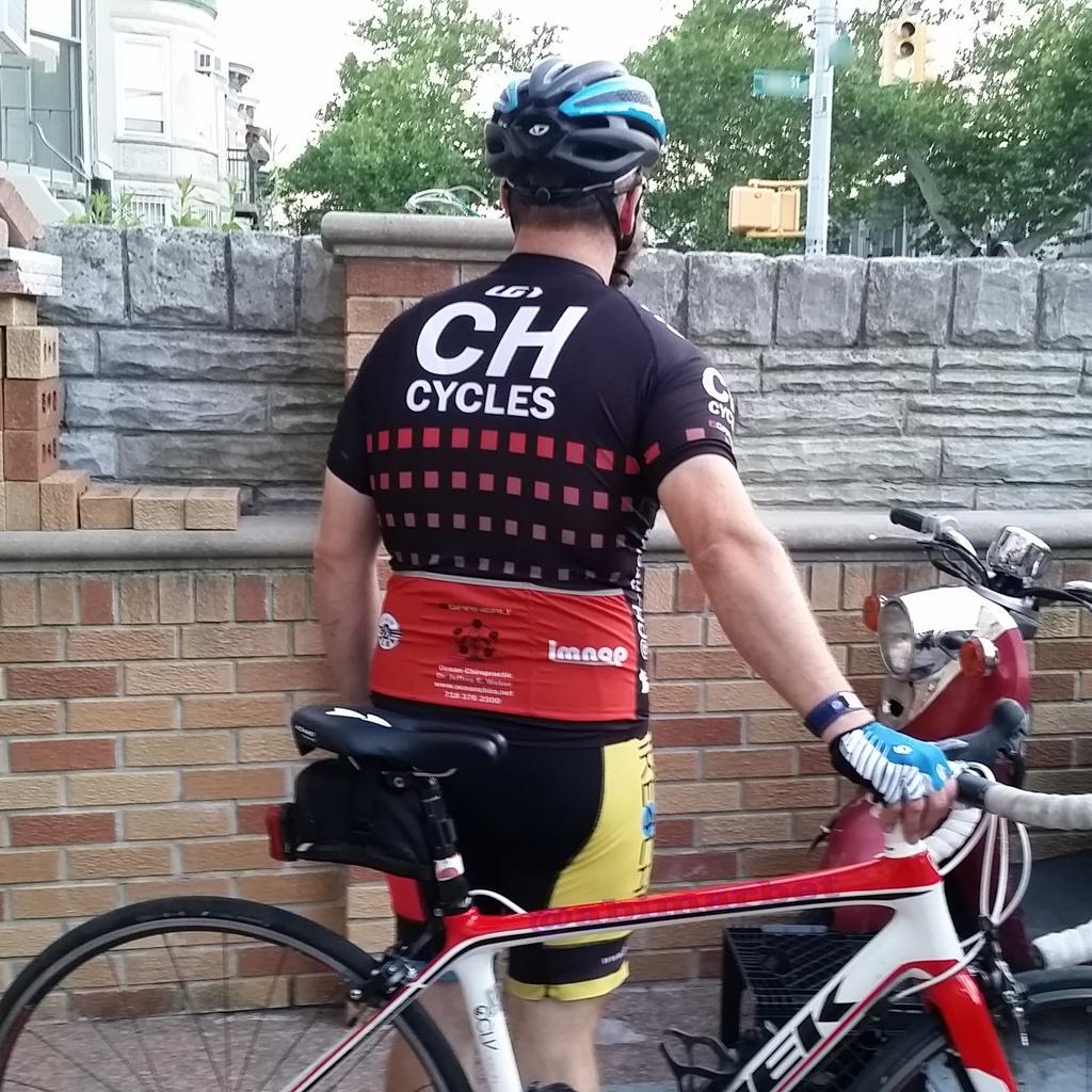 misterchaim's tweet photo. Then I went for a ride sporting my new @CH_Cycles Jersey, 
pick up yours at 
561 Empire Boulevard, Brooklyn NY http://t.co/65NqPK57pf