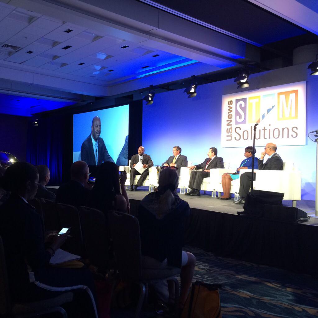 MrJFCPS's tweet photo. Great Discussions today! @STEMsolutions Conference #SanDiego    #STEMSolve @LaborSec @Astro_Flow http://t.co/pFB9F8LfrJ
