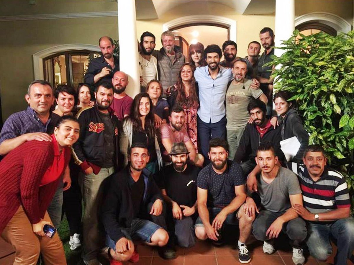 kubra00_07's tweet image. #EnginAkyürek
#karaparaaşk
