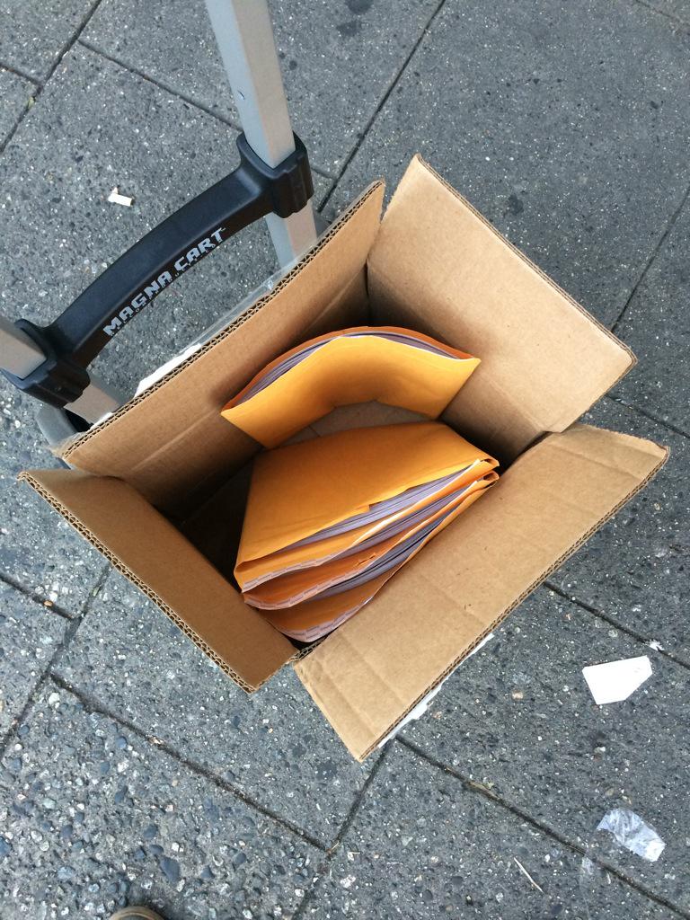 #mailservice <a href="/UVAVancouver/">UVA Wine & Cocktail</a> <a href="/king_ramm/">TheRamm</a>  <a href="/LaurenMote/">Lauren</a> Elise Godwin. #youbeenserved <a href="/imbibe/">Imbibe Magazine</a> #cocktails