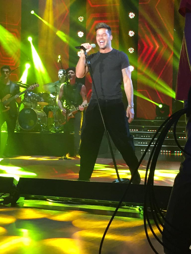 connieansaldi's tweet photo. RICKYYYY❤️ @ricky_martin http://t.co/L5yS5C0Eft