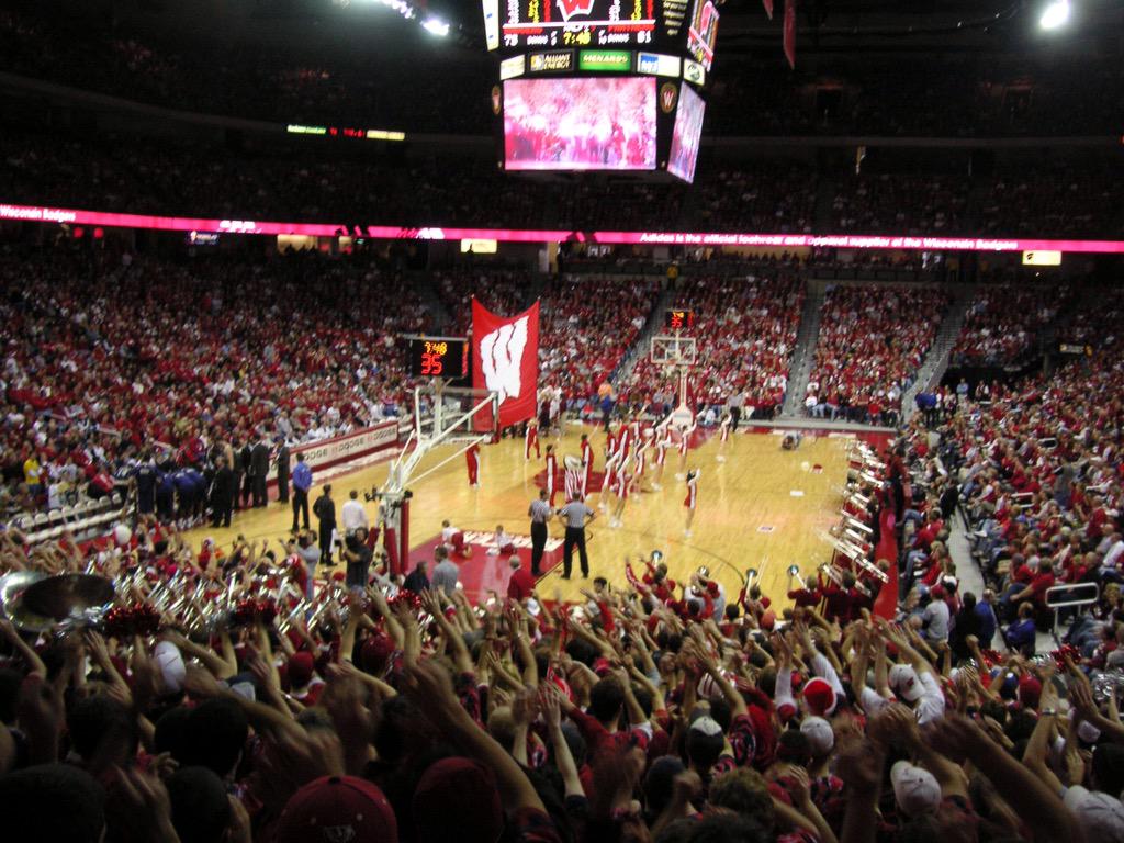 coachlitt's tweet photo. #CheersToBo #OnWisconsin #badgers #BadgerNation http://t.co/Rsj897bLdx