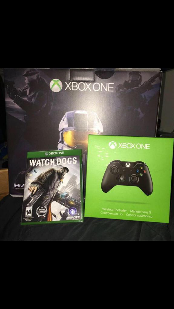 DailyGlVEAWAYS's tweet image. GIVING AWAY Xbox one bundle
Enter:
- RETWEET this
- FOLLOW @EonCanucK
- SUB to youtube.com/eyeCanucK
