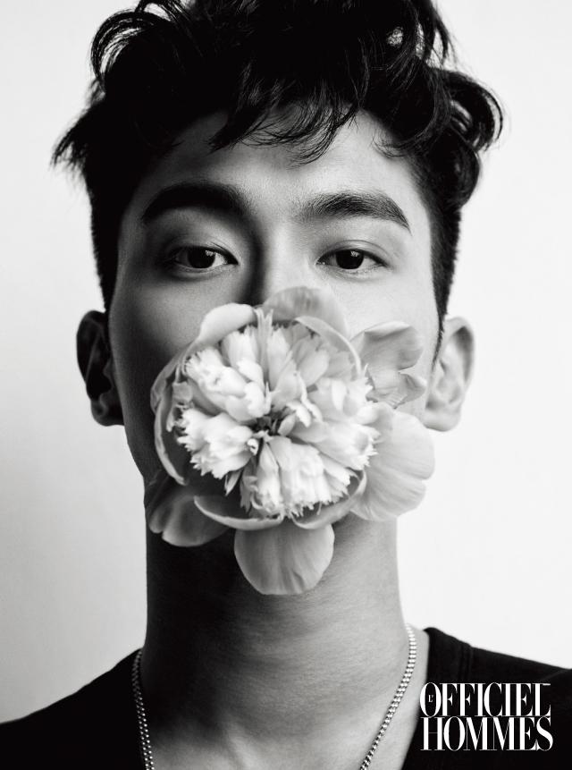 sujunesia's tweet photo. [PIC] 150630 L'officiel Hommes Articel Update - Siwon #1 | cr: http://t.co/71Lif91z0t http://t.co/Sx94YJLw8v