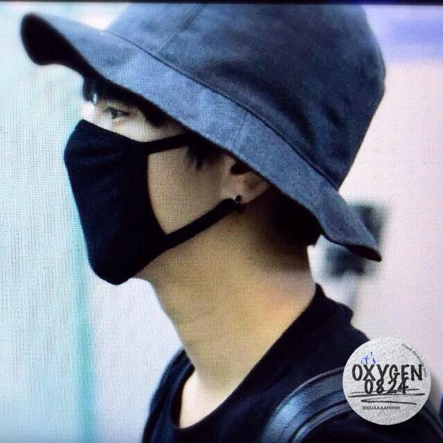 13elieveSG's tweet photo. [PIC] 150629 Incheon Airport to Nagoya - Masked Yesung^^ [4P] (Cr:@oxygen0824) http://t.co/NT73vS6Qkc