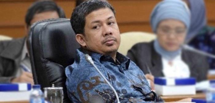 Ibnu_Saadi's tweet photo. Kenapa KMP yang Selalu Disalahkan..? #BukanKMP by Fahrihamzah http://t.co/QhH8EKdZbz http://t.co/7LxQTHXDSu
