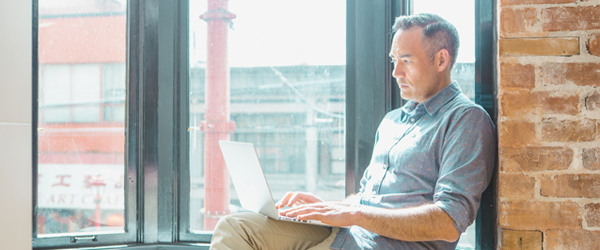 hootsuite's tweet photo. Think you're too busy to manage your social media? Try these 5 time-saving tips: http://t.co/TLC0qLTCpz http://t.co/4ygZxnz6po