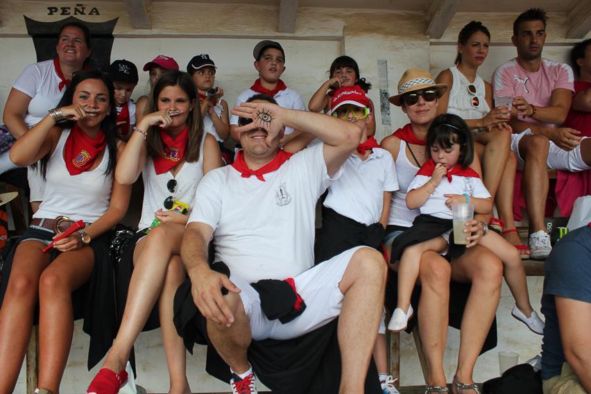 QUEDAN 56 DÍAS PARA FIESTAS. OS DESEAMOS UN FELIZ MARTES.