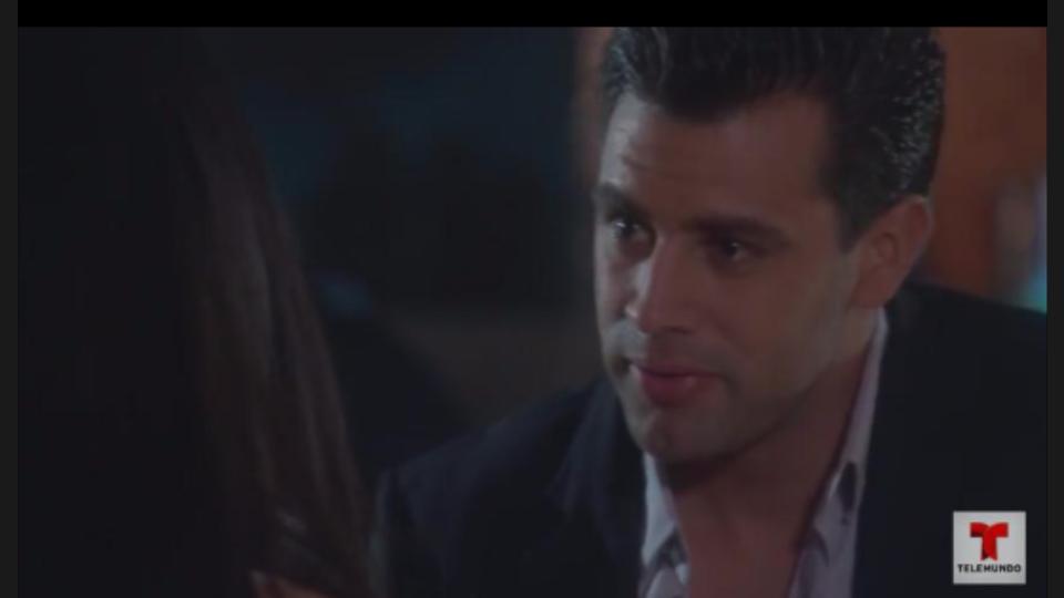 KaremBrujis's tweet photo. Emocionada con ellos, aplause d pie, Que Bárbaros!!! #SamDrea #ChrisLet #TierraDeReyes #CompromisoSamDrea http://t.co/yOWmm4v4l3