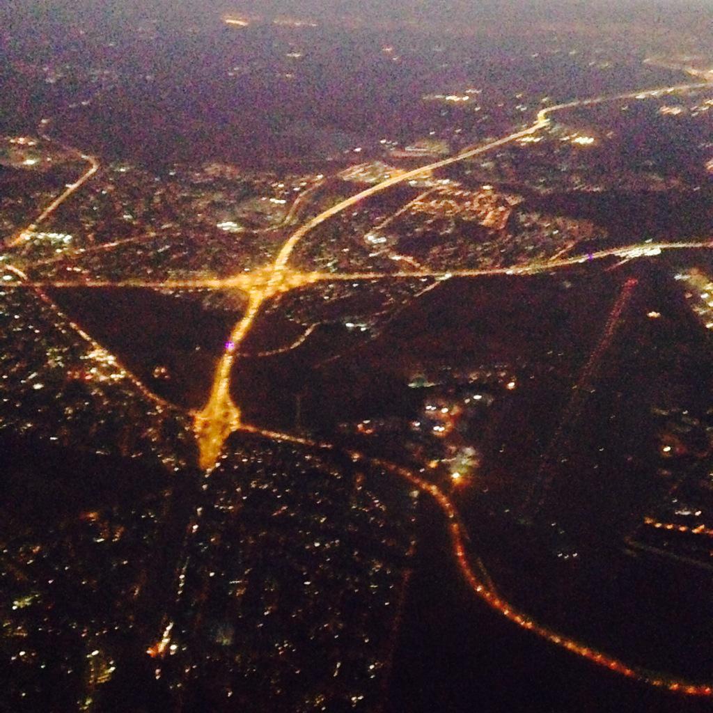 Namritha_'s tweet image. A recollection of yesterdays exciting sunset #flight #flyGoAir #media