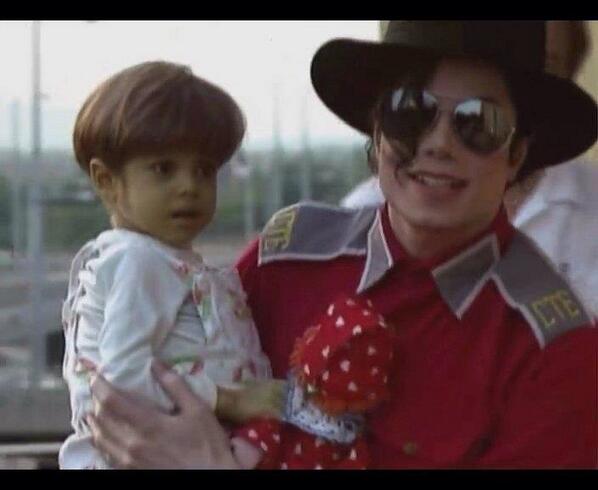 PlanetMJJ's tweet image. This little kid Farkas was dying unless they found him a new liver, MJ accomplished this for him!

 #MichaelJackson