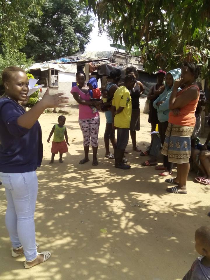lindiwemanana's tweet image. I love my job, making a difference is my number 1 mission....#communityDeveloper #makeadifference ..time 2 work.