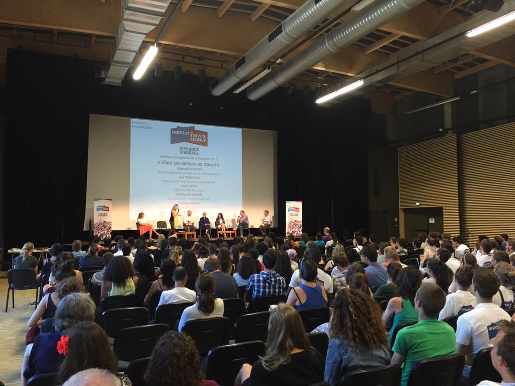 i_engagement's tweet photo. "Vivre ses valeurs au travail"
Conférence animée par @stephaniegoujon de @ADN_france
#LiveISC2015
#PromoISC2015 http://t.co/UcE0Id0N2m
