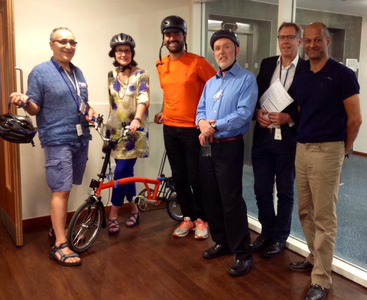 nhslambeth's tweet photo. @KenningtonPOB @Lambethsustrans Just some of the delegates who cycled to the @KiaOvalEvents for our #APEJune2015 http://t.co/wYq00sXqZo