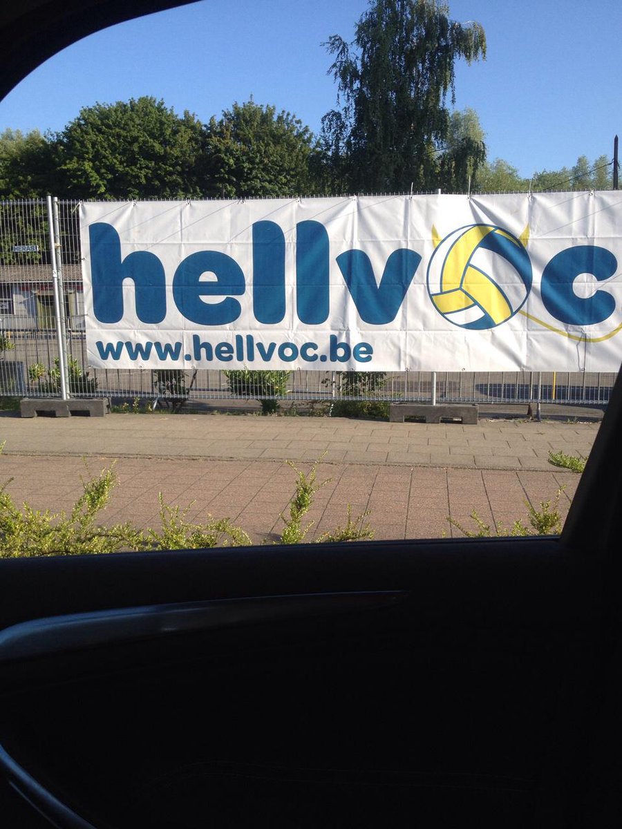 _hellvoc_'s tweet photo. Het strand wordt gelegd... 1000 ton! Bring.it.on! #hb15 http://t.co/6eGP3AchVS