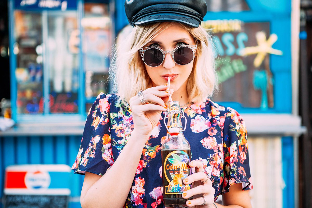 Little_Mistress's tweet image. Meet our main blogger crush Jacqueline from @JMikuta: bit.ly/1GWGBFn #BloggerTalk