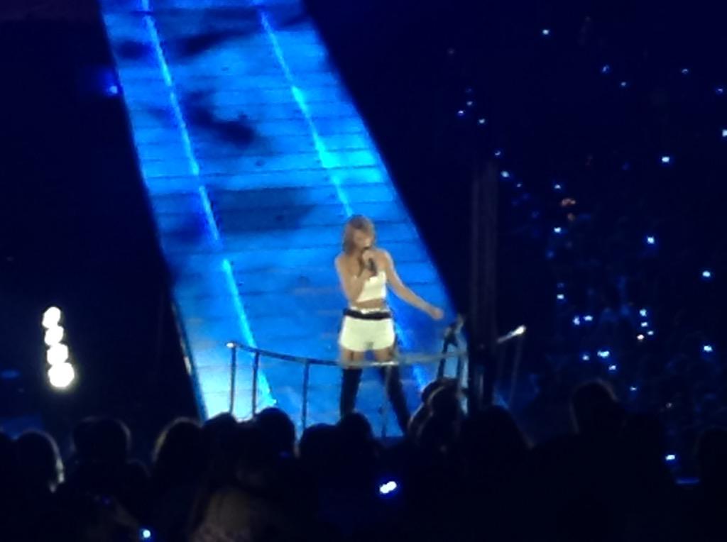 jess13swift's tweet image. Taylor was AMAZING last night!!!!!!! @taylorswift13 @taylornation13