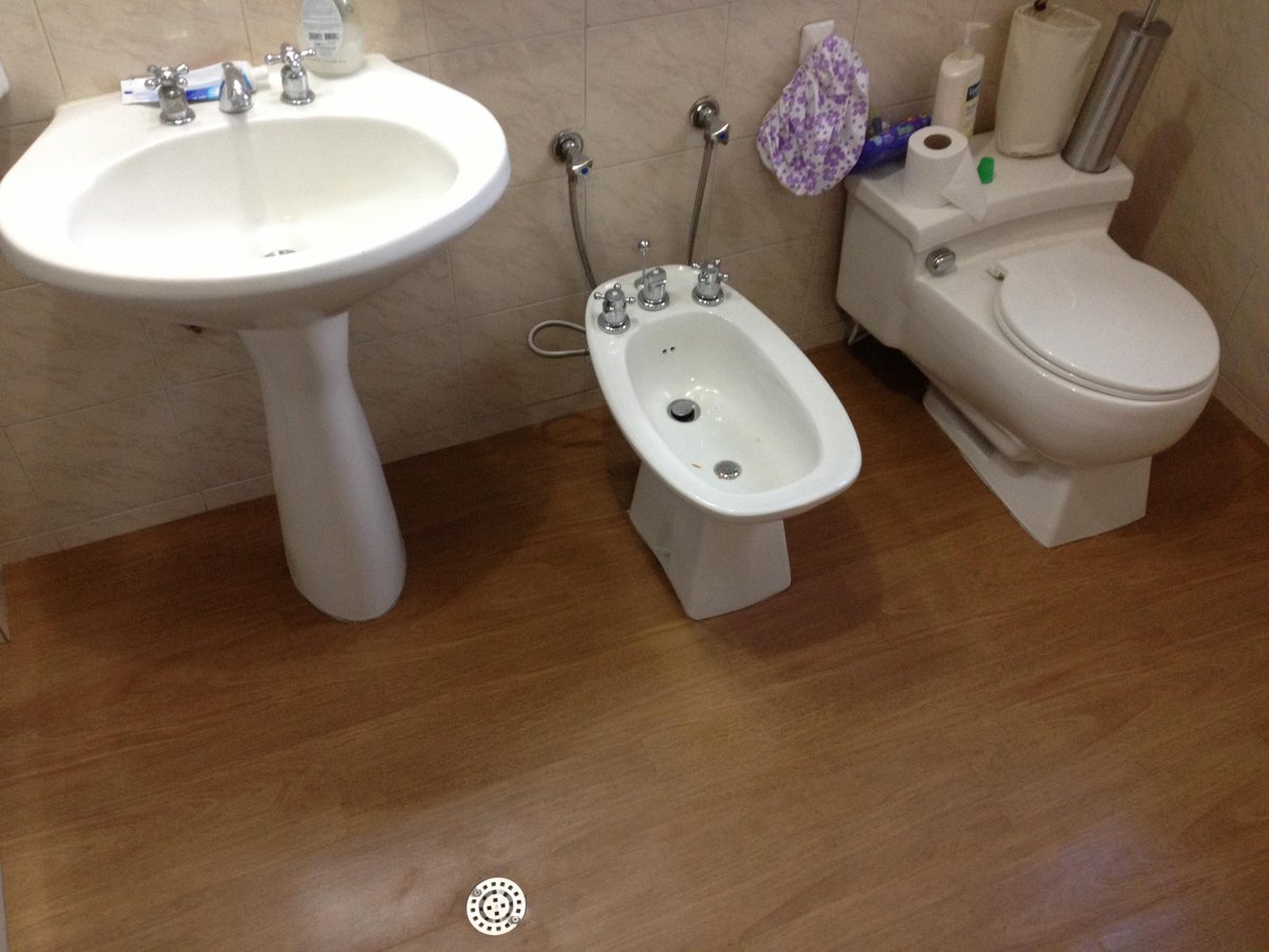 rasmiahogar's tweet photo. Quieres darle un toque que resalte a tus espacios?? #rasmia tiene para ti Pisos de PVC Deco&amp;Art, ven y conocelos... http://t.co/j2S8ho7cty
