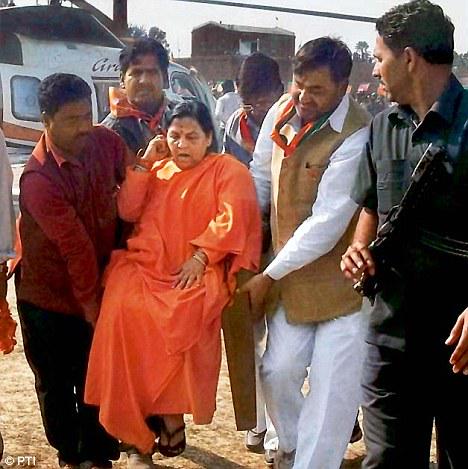 iam_masami's tweet image. #UmaBharti after #sushmabailedlalit #RajeForLalit #SmritiFakeDegree #ChikkiScam

#VisionaryNamo