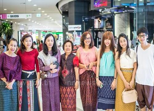 Activities : Thailand launches new campaign “To wear traditional Thai dress while shopping”
: thailandfoundation.net/main/en/news/4…